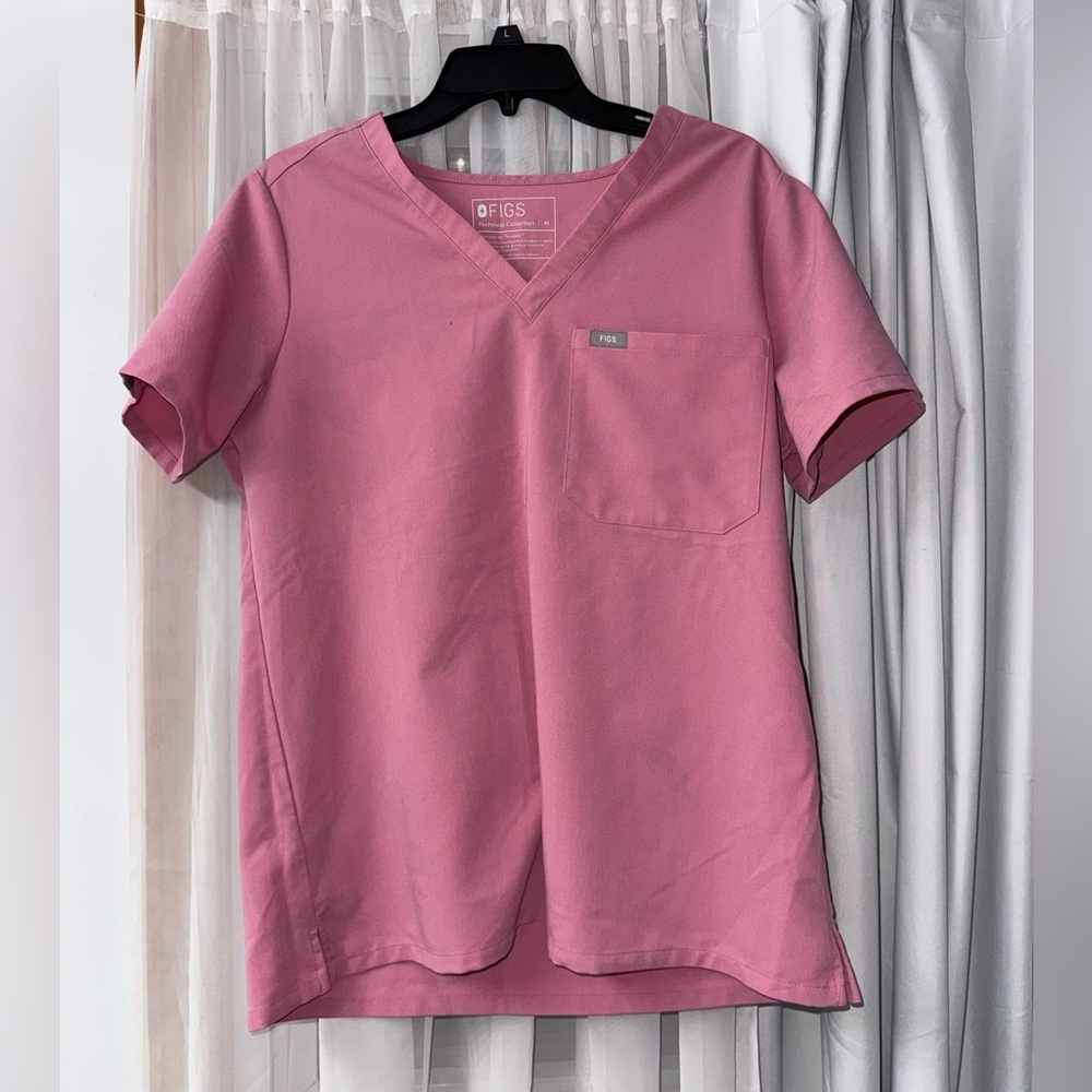 Figs scrub top
